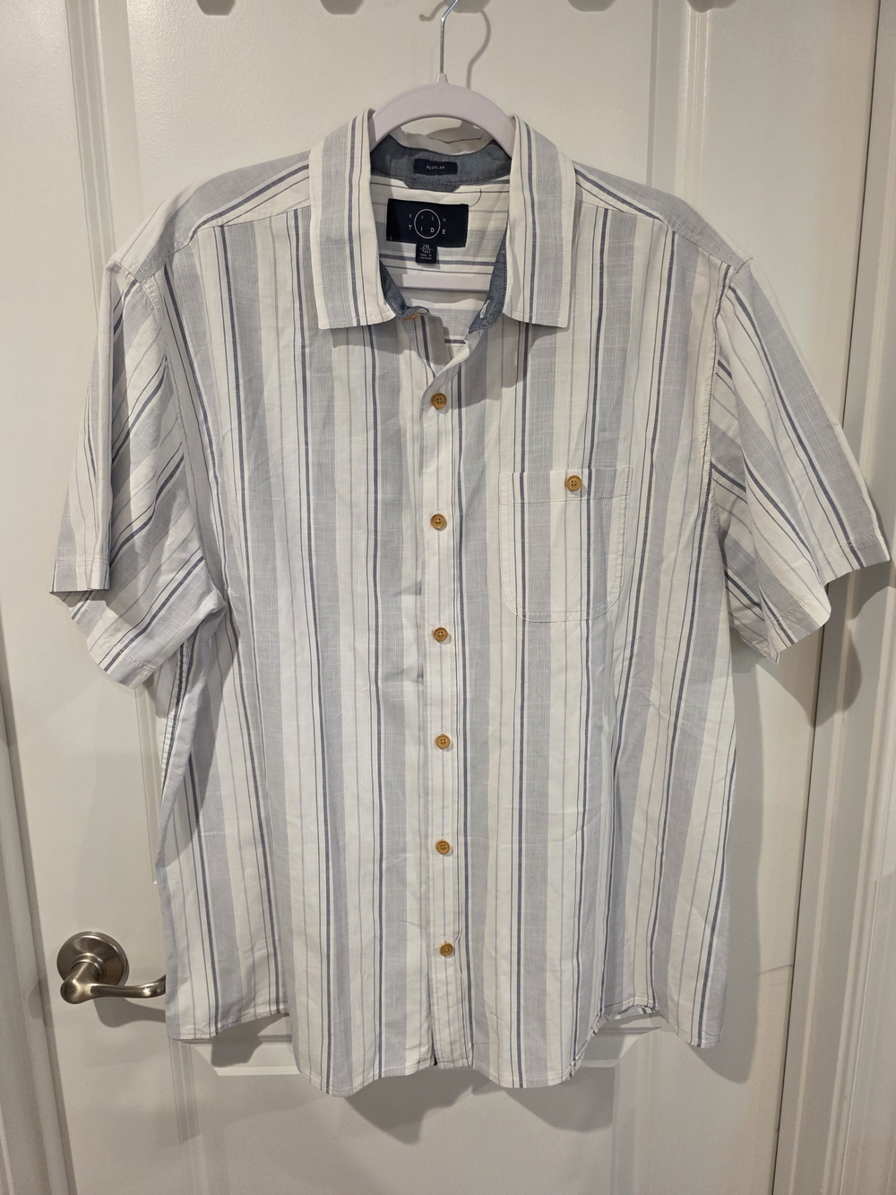 Even Tide Short-sleeve vertical striped casual button-up
